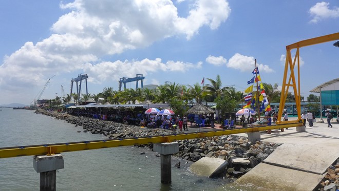 The First Catamaran Sailing Race (ppc Material) Held In Vung Tau City
