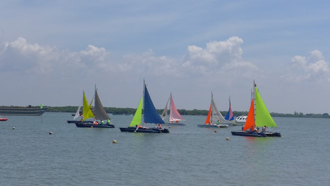 Lần đầu Tiên Giải Thuyền Buồm Catamaran Hai Thân (vật Liệu Ppc) được Tổ Chức Tại Tp. Vũng Tàu