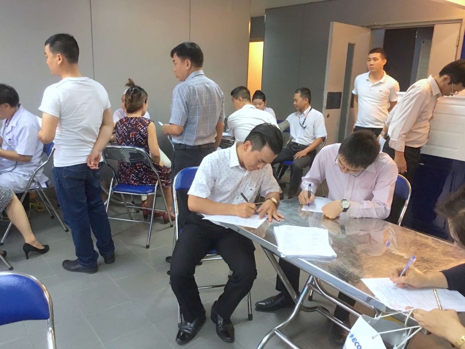 Voluntary Blood Donation – The Noble Gesture Of Young Petrovietnam Generation